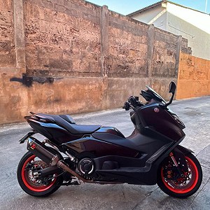 Yamaha TMAX Tech Max ABS