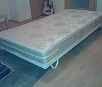Transport dwóch łóżek z materacem o wymiarach 210 x 100 x 50, waga ok. 60 kg jedno. Podane wymiary dotyczą łózka wraz z materacem.