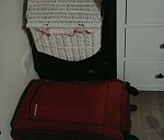 400 pln - 1 walizka, 2 torby niebieskie ikea, kosz wiklinowy (szczegółowy opis poniżej) - ciuchy i książki, daty nadania elastyczne - patrz opis