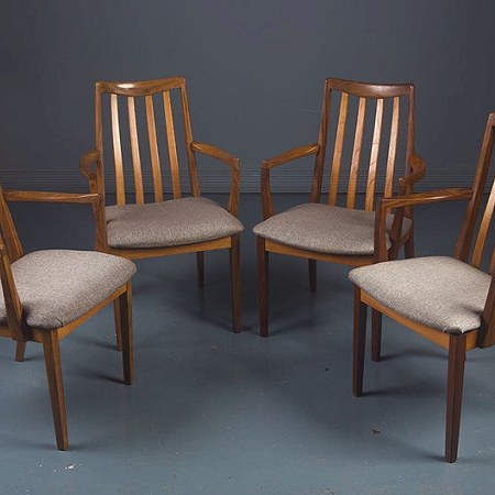 4 dining chairs fromManchester  to Warsaw