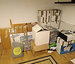 16 kartonów, 2 rowery, materac, złożona rama łóżka, telewizor, 2 skrzynki narzędziowe