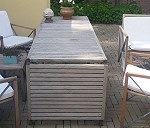 garden table and 4 chairs and cushions