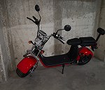 pequeña scooter electrica