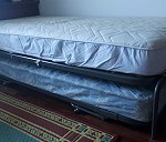 Cama individual con colchón x 2