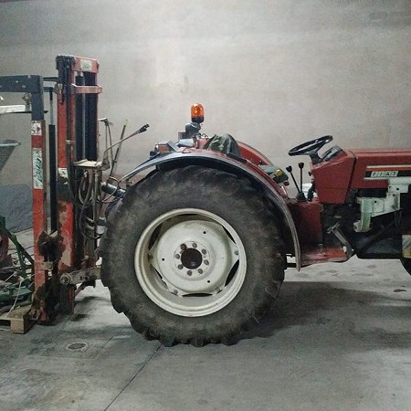 Tractor Fiat frutero sin cabina