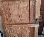 Puerta maciza de madera